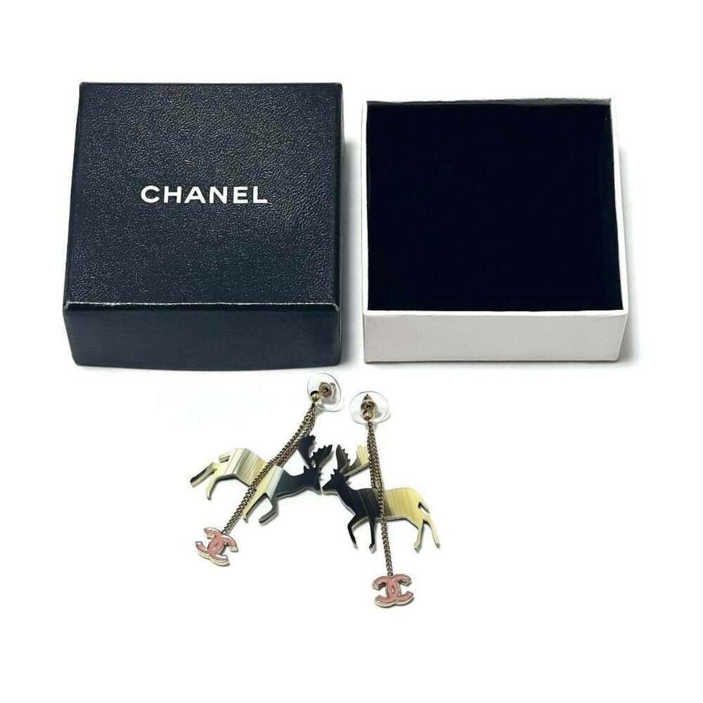 CHANEL Authentic Earrings - Picture 10 of 10